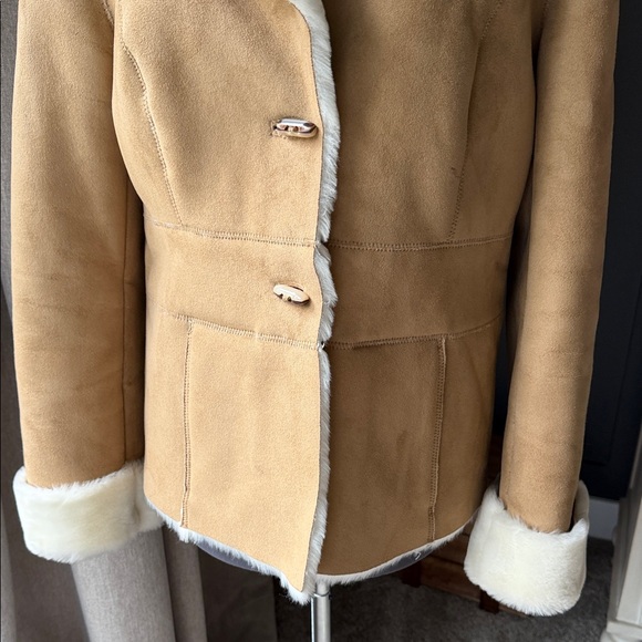 LOFT Faux Fur and Suede like Fabric Cream and Tan Jacket. Size 12 Soft Warm - Picture 3 of 13